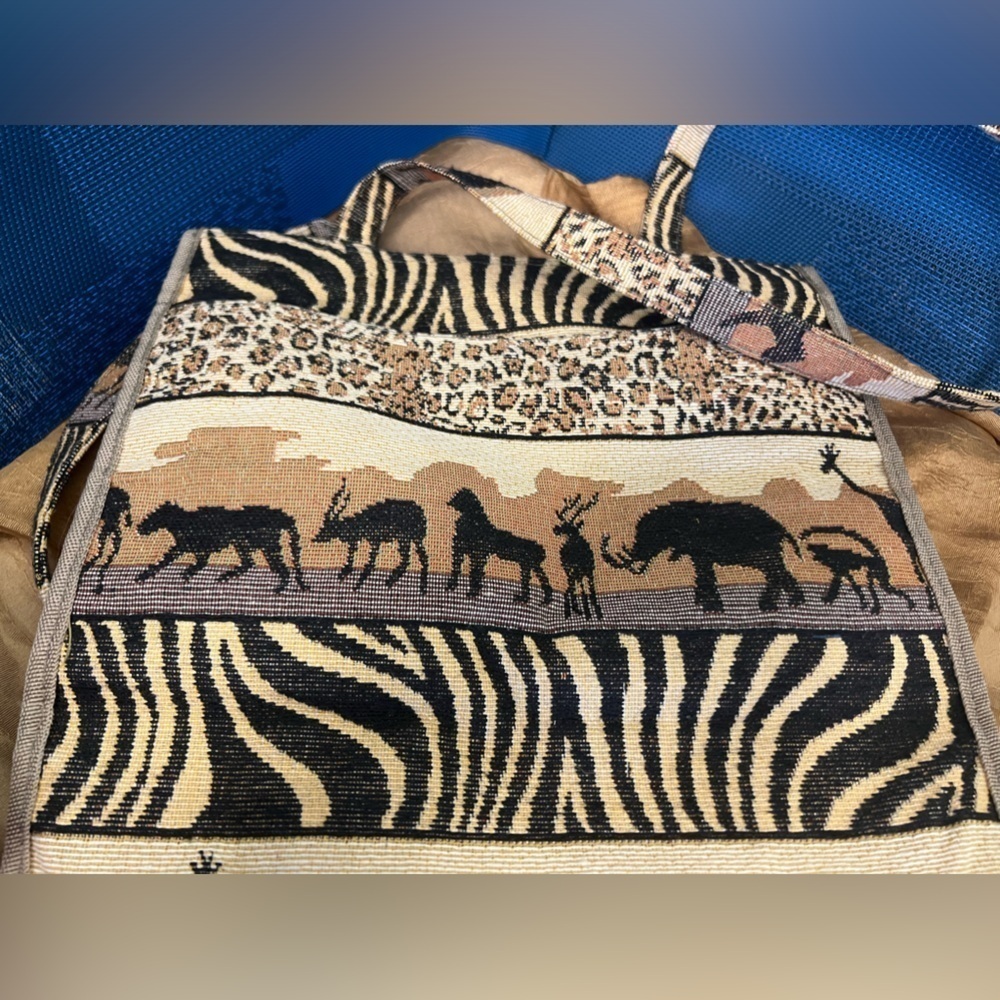 Jade safari theme Tote - Picture 6 of 15